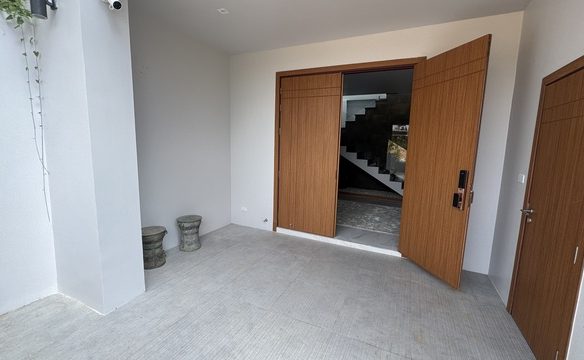 5 Bedroom Sea View Villa in Layan, Phuket