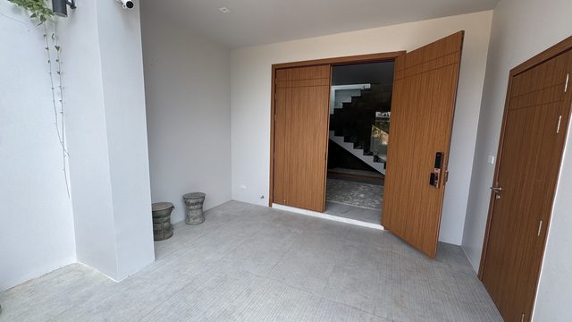 5 Bedroom Sea View Villa in Layan, Phuket