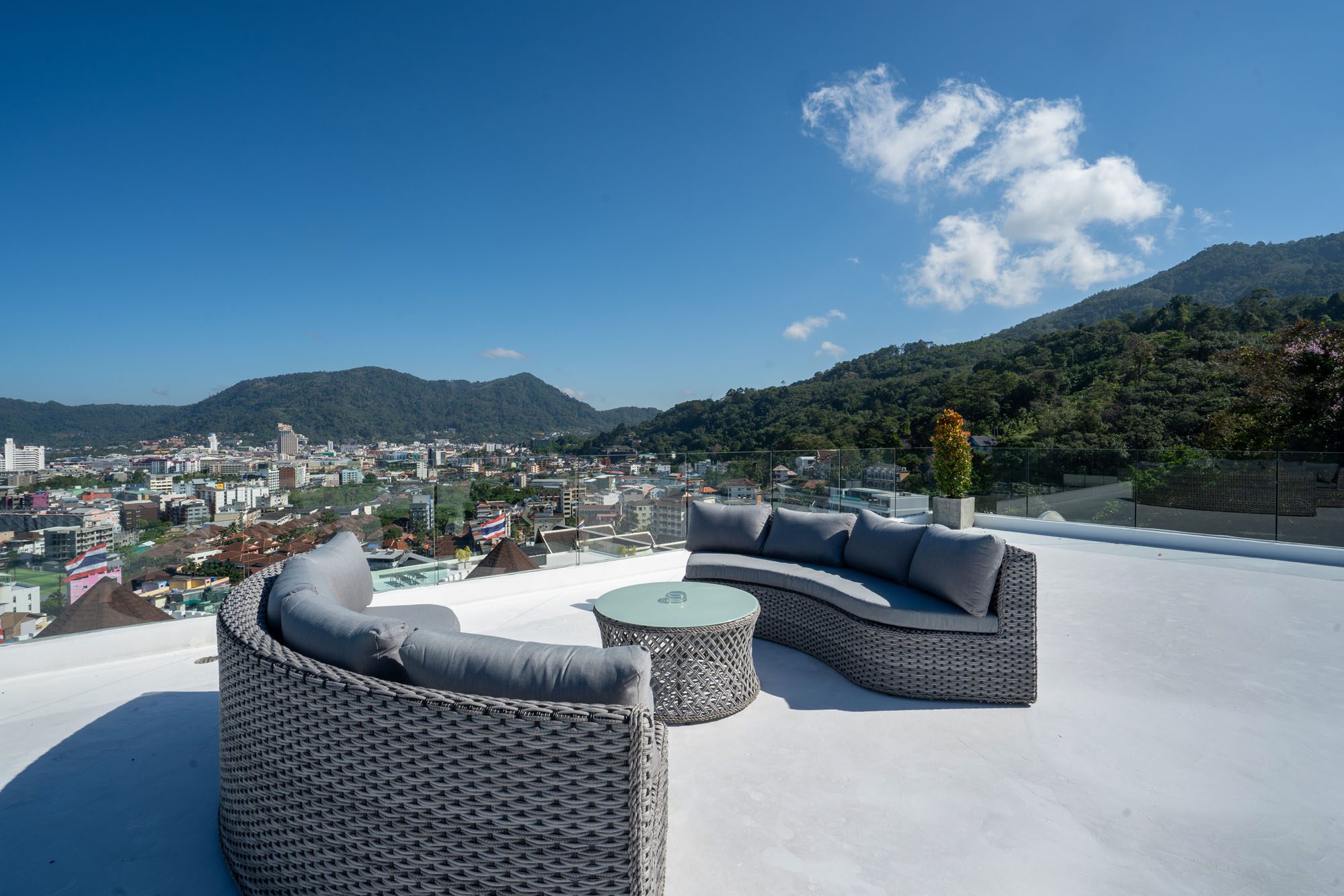 Exquisite 10-BR Sea View Villa – Infinity Pool – Patong 20 10-BR Sea View Villa with Infinity Pool