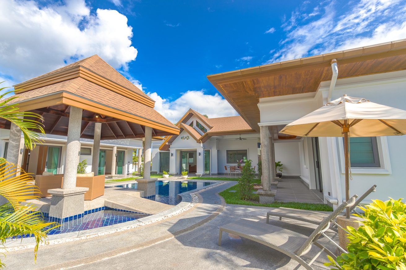 Grand 4 Bedroom Estate with Private Pool in Cherngtalay