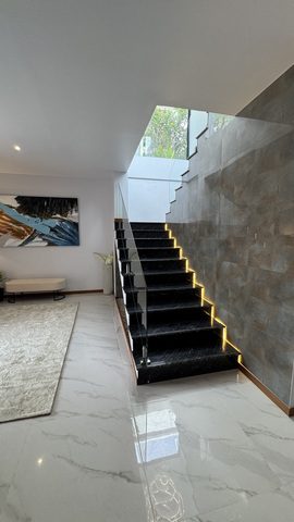 5 Bedroom Sea View Villa in Layan, Phuket