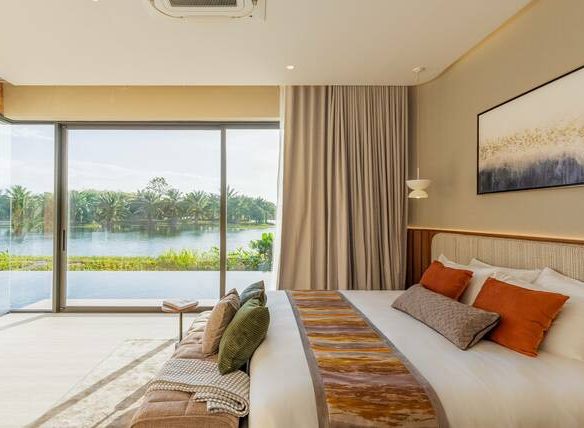 3 Bedroom Lakefront Pool Villa in Cherngtalay