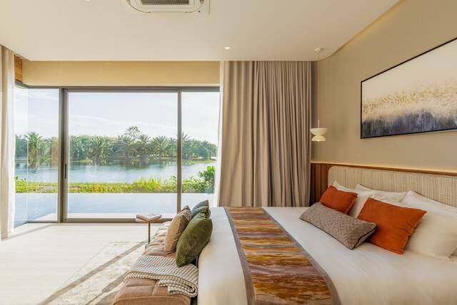3 Bedroom Lakefront Pool Villa in Cherngtalay