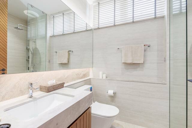 4 Bedroom Lakefront Pool Villa in Cherngtalay