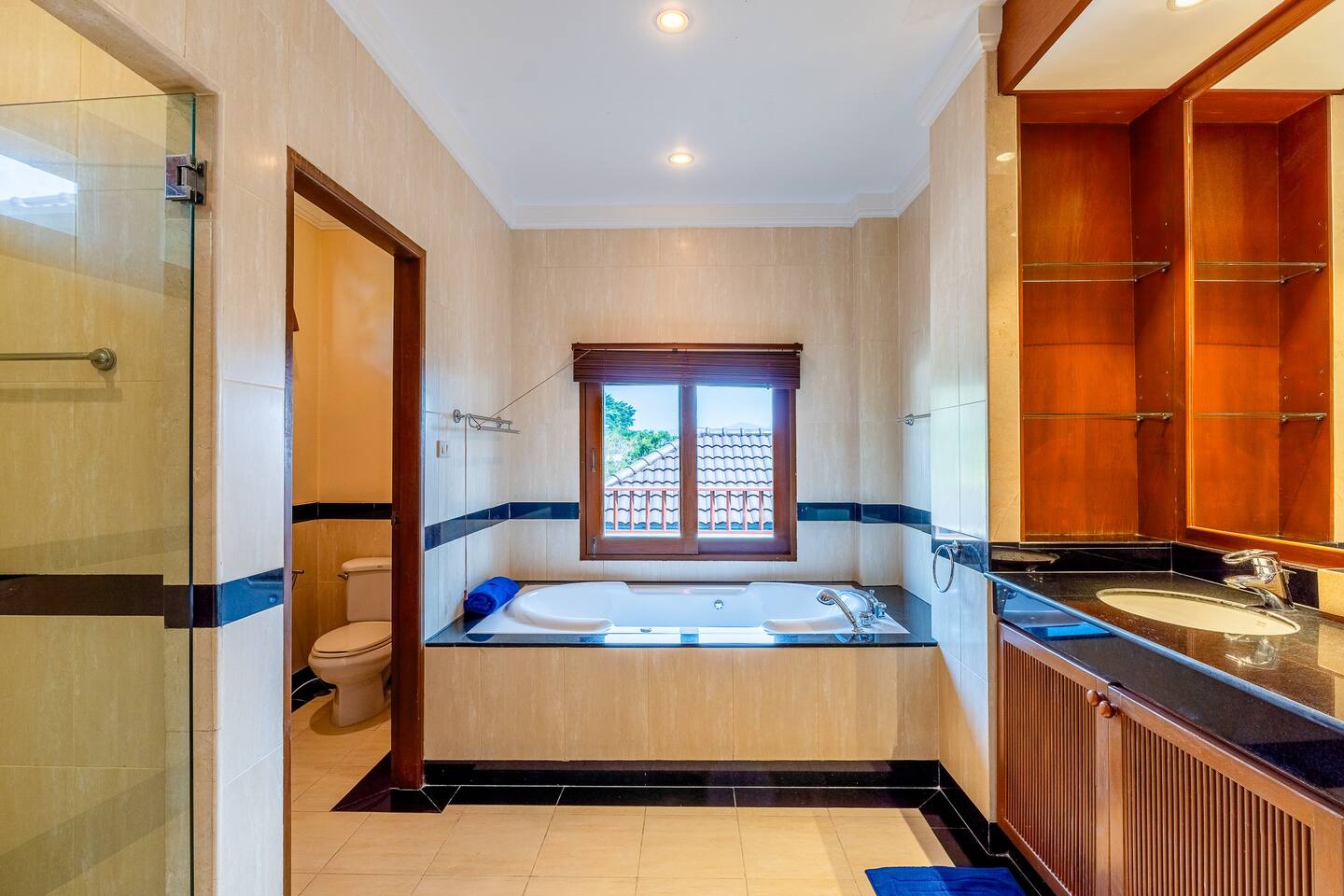 Lakewood hills Villa 8 – Easy living Phuket1455 5 Bedroom Luxury Hillside Villa in Laguna