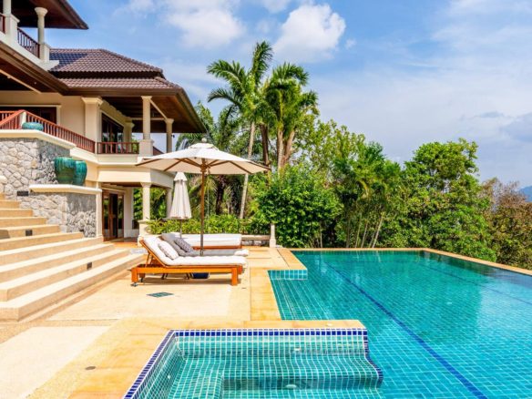 5 Bedroom Luxury Hillside Villa in Laguna