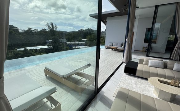 5 Bedroom Sea View Villa in Layan, Phuket