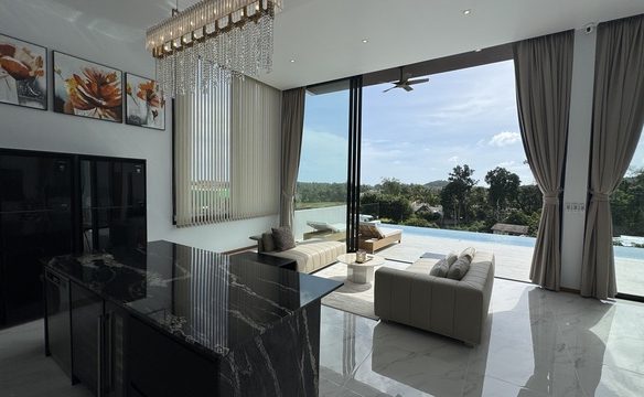 5 Bedroom Sea View Villa in Layan, Phuket