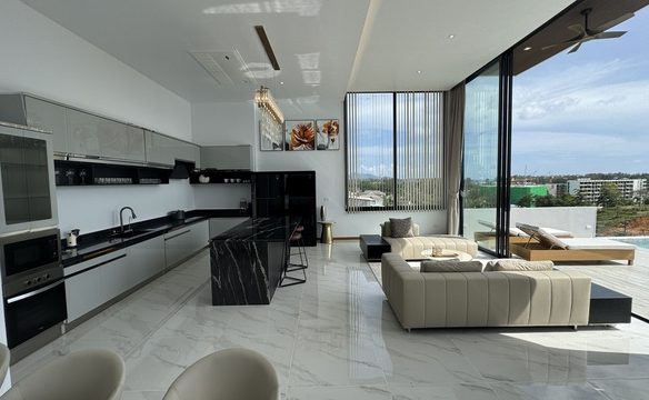 5 Bedroom Sea View Villa in Layan, Phuket