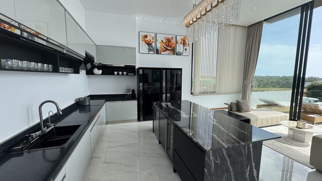 5 Bedroom Sea View Villa in Layan, Phuket