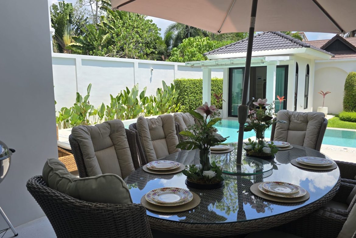 3+1 Bedroom Upgraded Pool Villa with Large Plot in Bang Tao