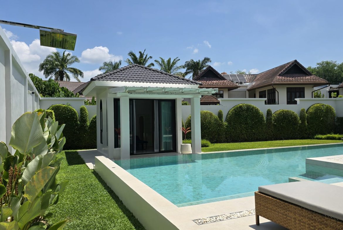 3+1 Bedroom Upgraded Pool Villa with Large Plot in Bang Tao