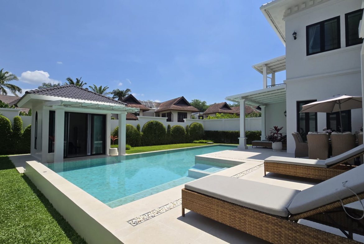 3+1 Bedroom Upgraded Pool Villa with Large Plot in Bang Tao