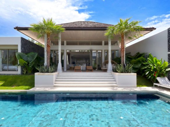 Luxury Balinese-Style Villas in Layan