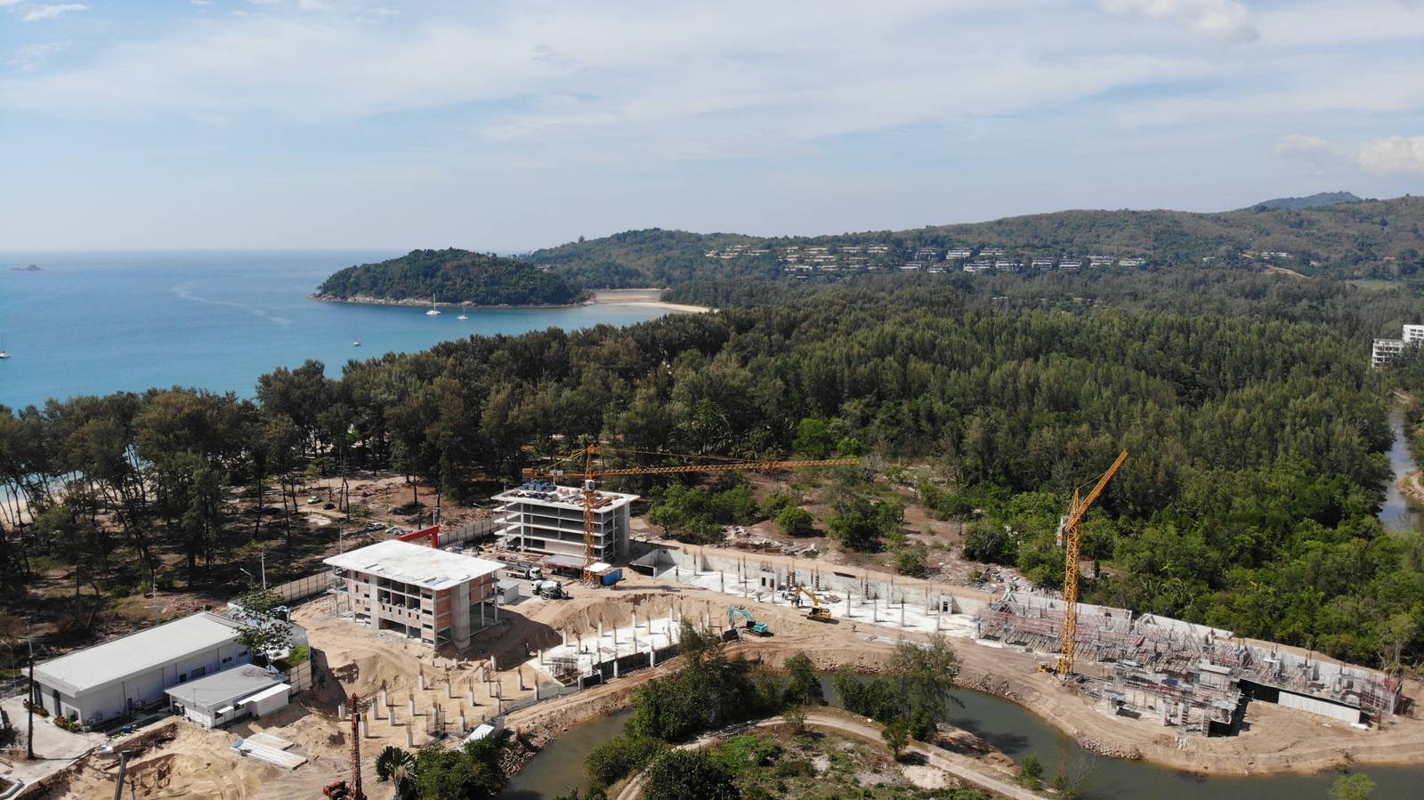 Luxury Beachfront Living Condo in Layan 9 Luxury Beachfront Living Studio in Layan