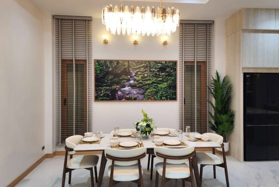 3 Bedroom Pool Villa with Mountain Views in Krabi