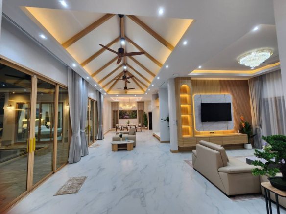 3 Bedroom Pool Villa with Mountain Views in Krabi