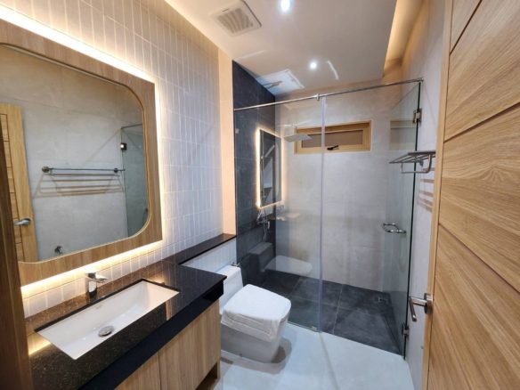 3 Bedroom Pool Villa with Mountain Views in Krabi