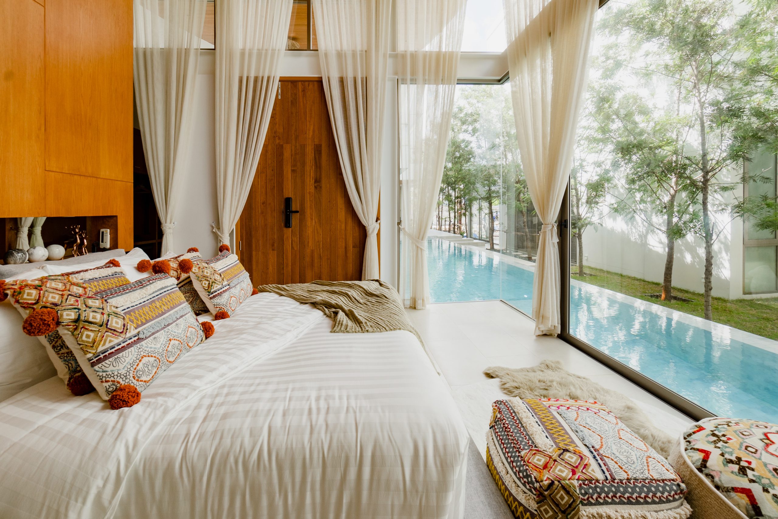 Modern-Art-Deco-Pool-Villas-in-Phukets-Natural-Oasis-13-scaled Modern Art Deco Pool Villas in Phuket’s Natural Oasis