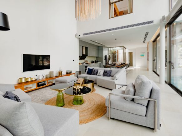 Modern Art Deco Pool Villas in Phuket’s Natural Oasis