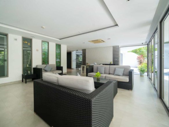 Beachfront Studio Living with Direct Access to Nakalay Bay – Kamala, Phuket