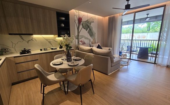 One bedroom Condominiums Rooftop Skypools in Laguna Phuket