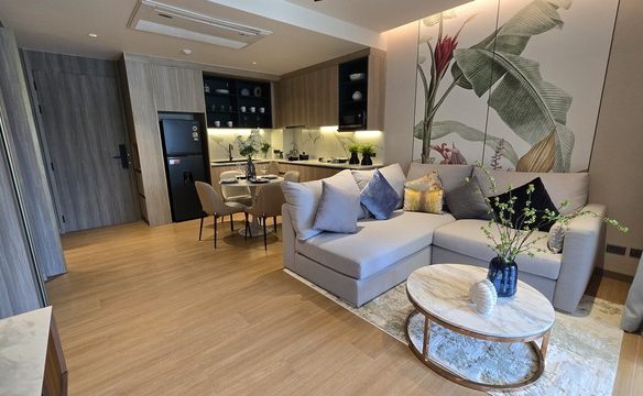 One bedroom Condominiums Rooftop Skypools in Laguna Phuket
