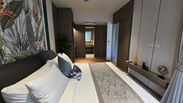 One bedroom Condominiums Rooftop Skypools in Laguna Phuket