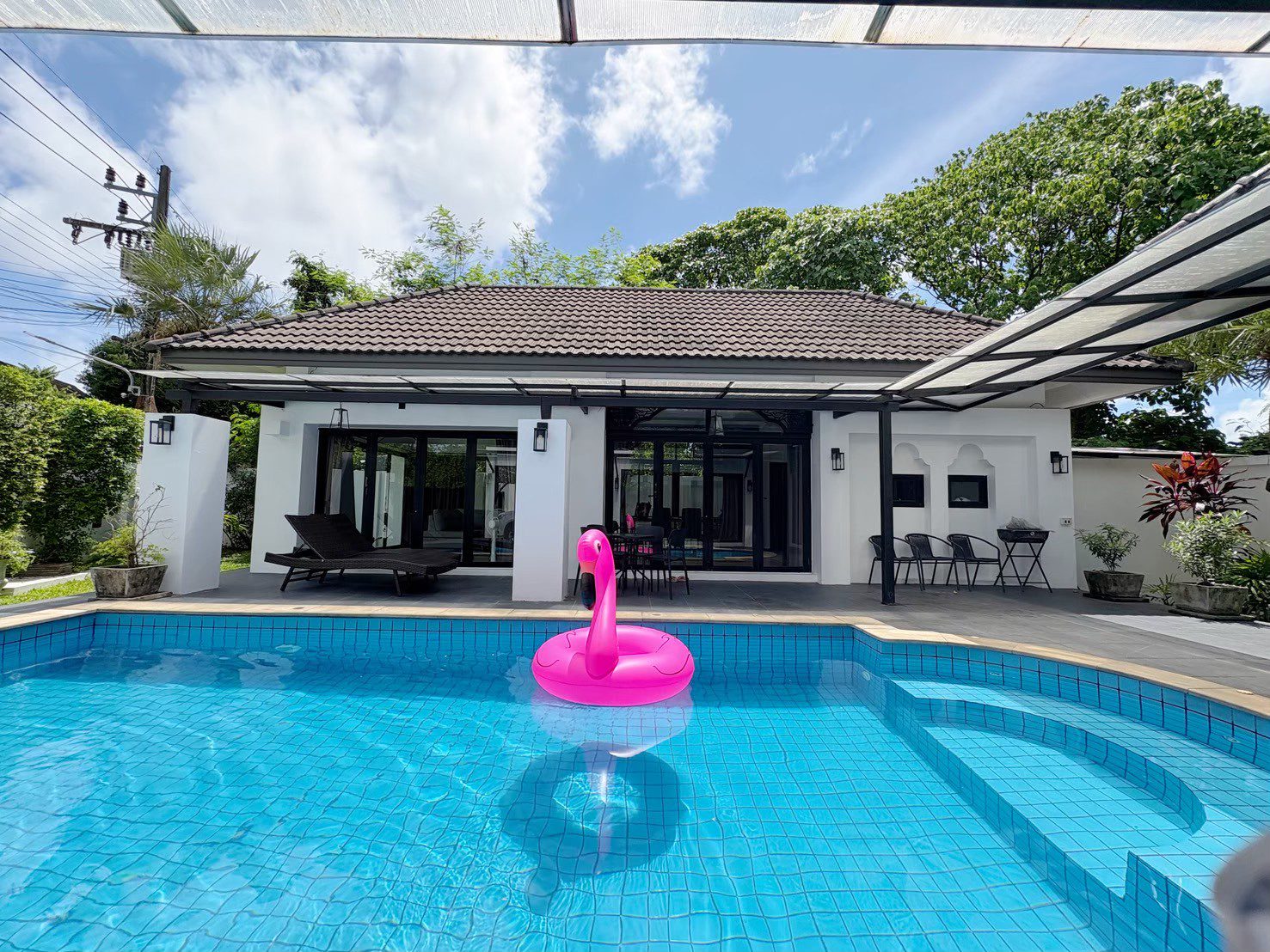 Outside 2 Bedroom Private Pool Villa for Rent in Manik–Bangjo