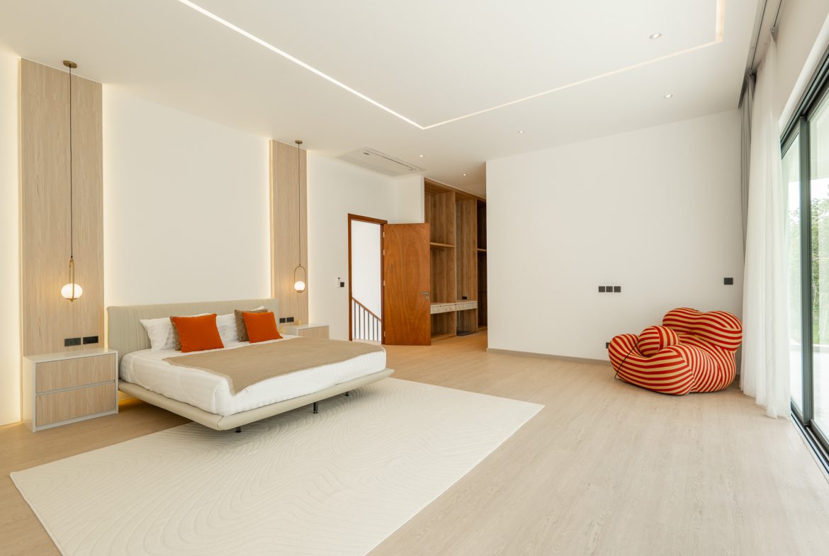 Ready to Move-In 4-Bedroom Smart Pool Villa with Outdoor Jacuzzi – Nai Yang Area