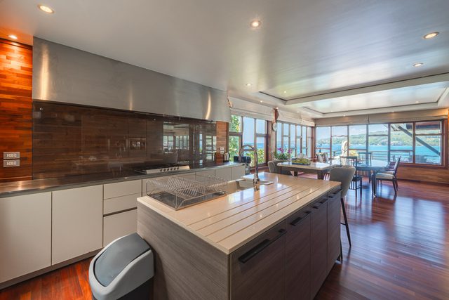 5 Bedroom Seaview Pool Villa in Kamala Beach