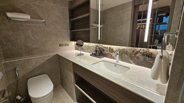 2 Bedroom Condominium in Laguna Lakelands Phuket