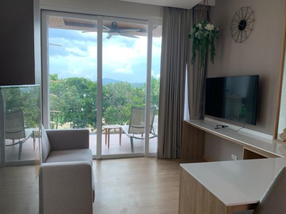 Smart Home Studio near Airport