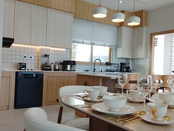 3 Bedroom Pool Villa with Mountain Views in Krabi