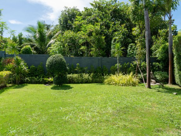 4 Bedroom Pool Villa with Games Room and Gym in Cherngtalay
