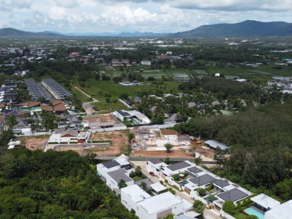 4 Bedroom Pool Villa with Games Room and Gym in Cherngtalay