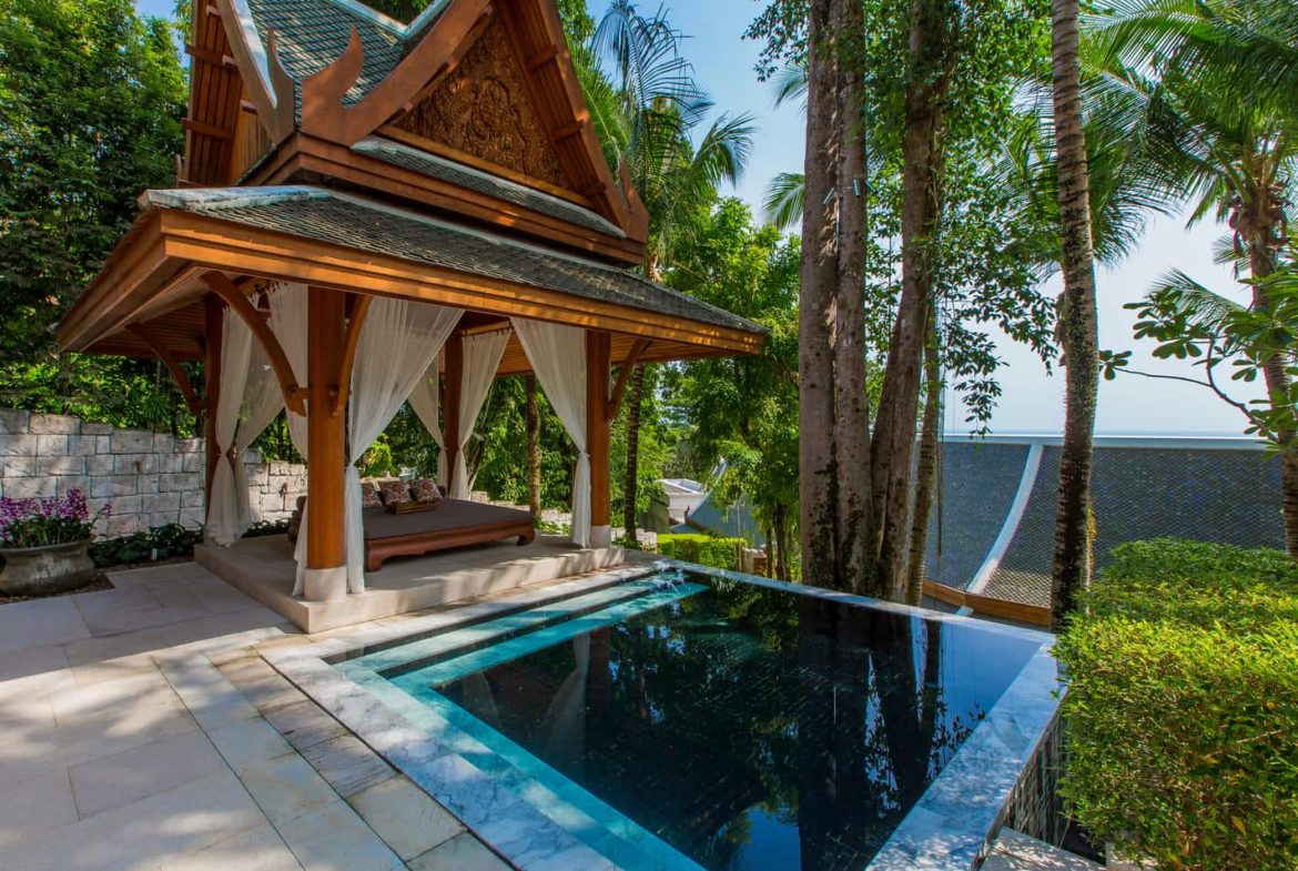 10-Bedroom Oceanfront Luxury Villa with Infinity Pool – Layan, Phuket (For Rent)