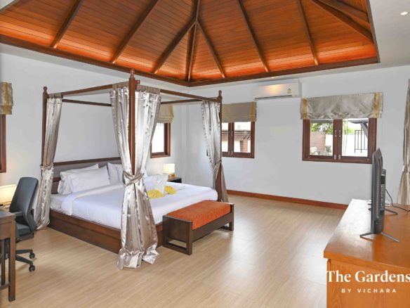 Exquisite 4-Bedroom Balinese Pool Villa