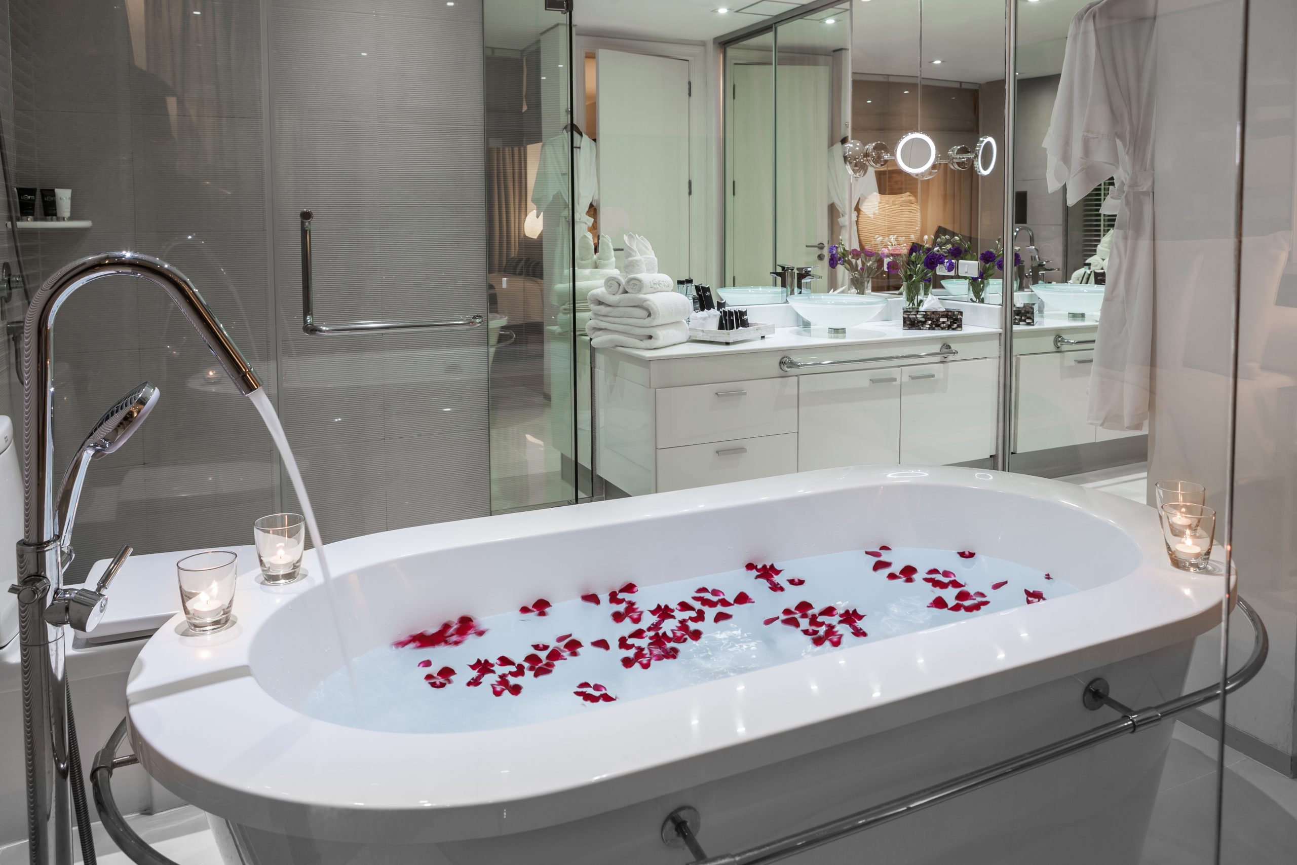 Luxurious LOFT 2-Bedroom Condos in Vibrant Patong, Phuket -grand-deluxe9 (1) Luxurious LOFT 2-Bedroom Penthouse in Vibrant Patong, Phuket