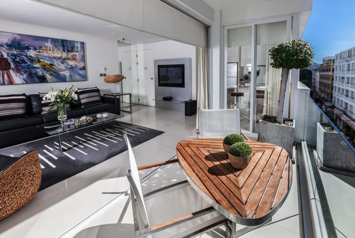 Luxurious LOFT Deluxe Suite in Vibrant Patong, Phuket