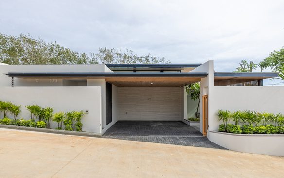 3–4 Bedroom Ready-to-Move-In Hillside Pool Villas in Bang Jo