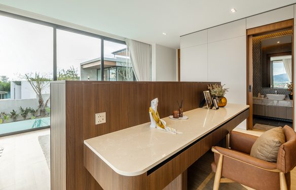 3–4 Bedroom Ready-to-Move-In Hillside Pool Villas in Bang Jo