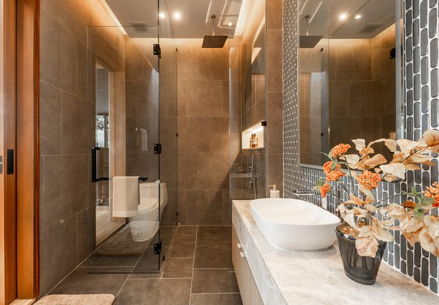 3–4 Bedroom Ready-to-Move-In Hillside Pool Villas in Bang Jo