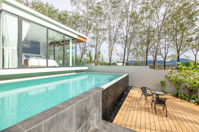 3–4 Bedroom Ready-to-Move-In Hillside Pool Villas in Bang Jo