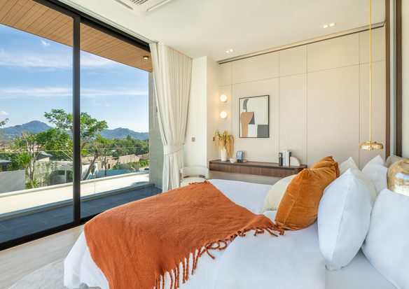 3–4 Bedroom Ready-to-Move-In Hillside Pool Villas in Bang Jo