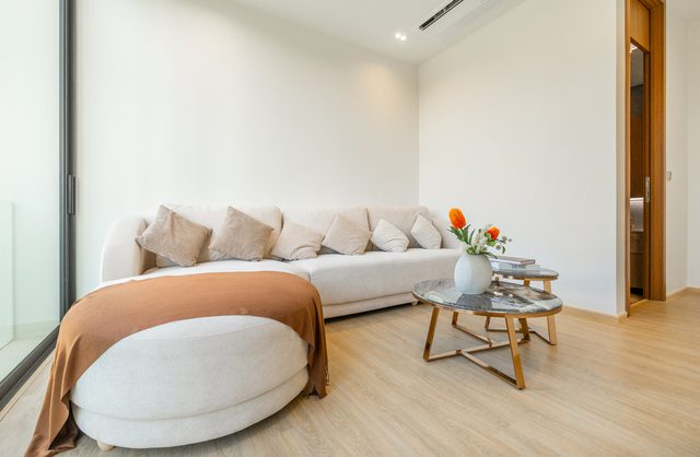 3–4 Bedroom Ready-to-Move-In Hillside Pool Villas in Bang Jo