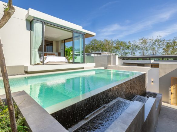 3–4 Bedroom Ready-to-Move-In Hillside Pool Villas in Bang Jo
