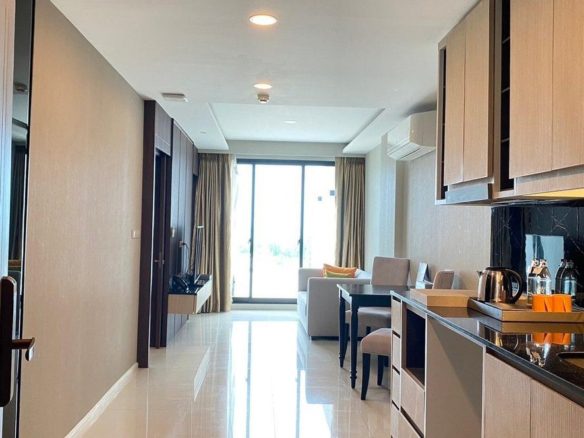 1 Bedroom Pool-View Condominium near Surin Beach