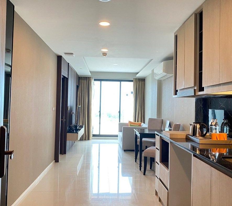 1 Bedroom Pool-View Condominium near Surin Beach