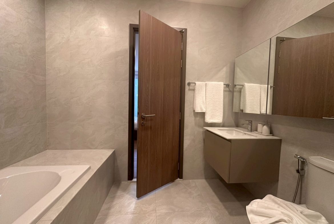 2 Bedroom Pool-Access Condo for Rent in Cherngtalay